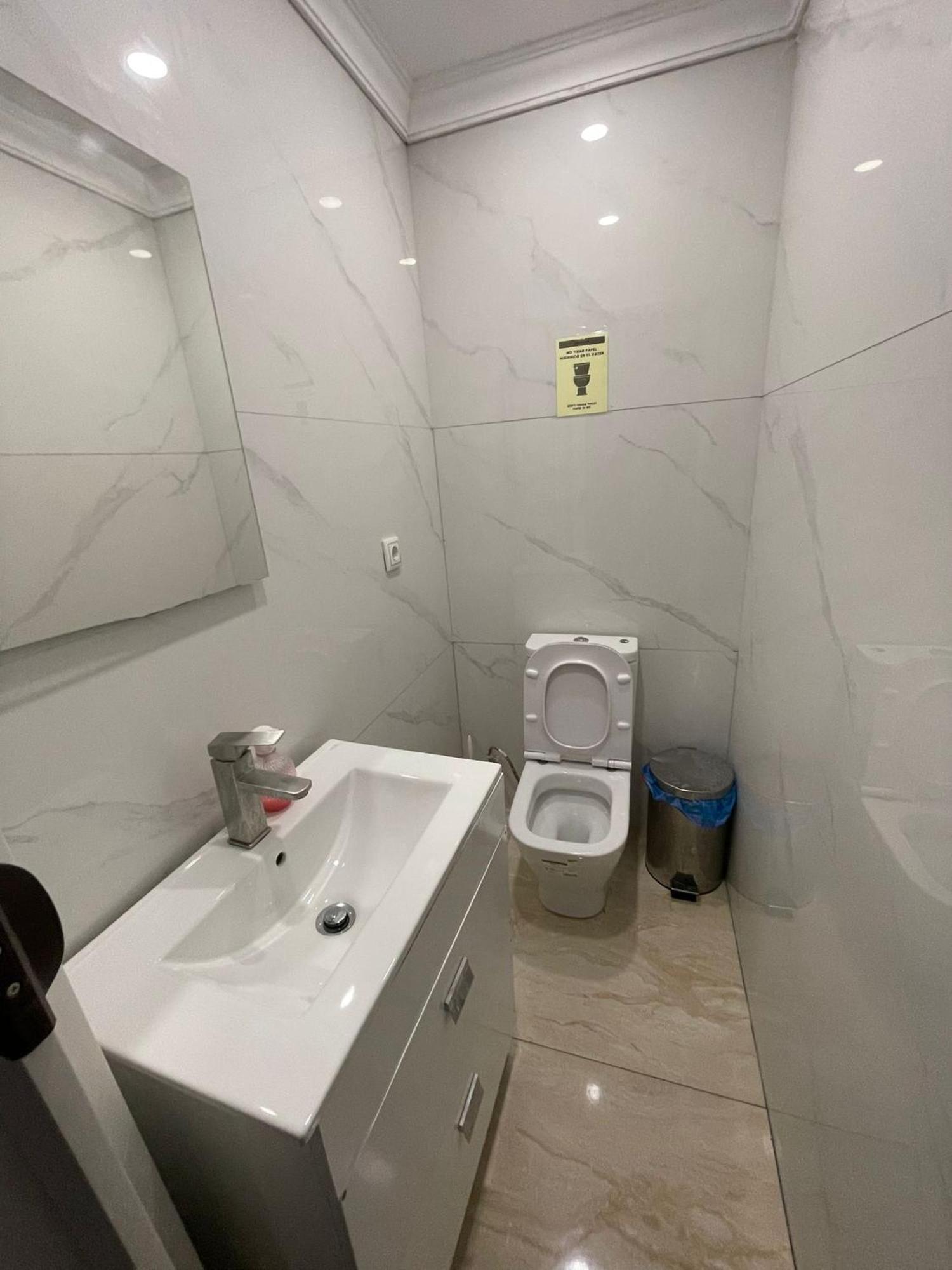 אליקאנטה Just Hostel Capsules מראה חיצוני תמונה